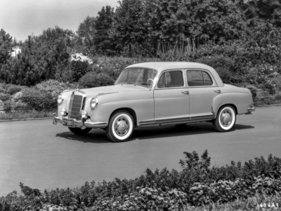 Image Mercedes-Benz 220 (1954) - la W 180 est sortie au Genfer Autosalon du 11 au 21 mars 1954.